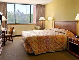 Days Inn & Suites Tallahassee Conference Center I-10 Hotel Номер фото